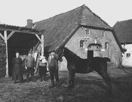 <br>um 1927