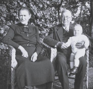 <br>um 1952