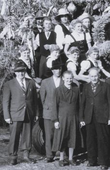 <br>um 1960