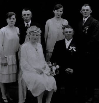 <br>April 1929