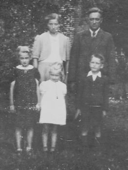 <br>um 1944