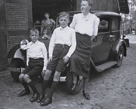 <br>um 1936