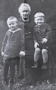 <br>um 1932
