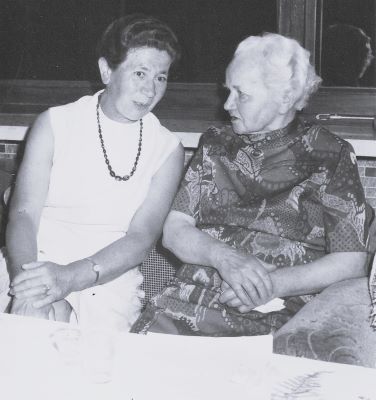<br>um 1975