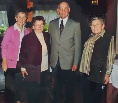 <br>um 2000