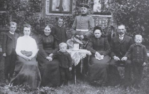 <br>um 1909