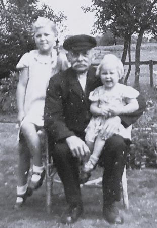 <br>um 1941