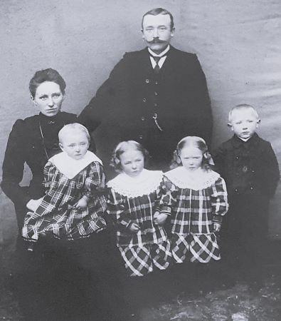 <br>um 1910