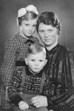 <br>um 1943