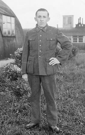 <br>um 1942