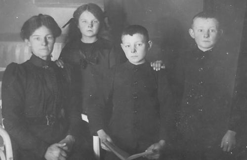 <br>um 1910