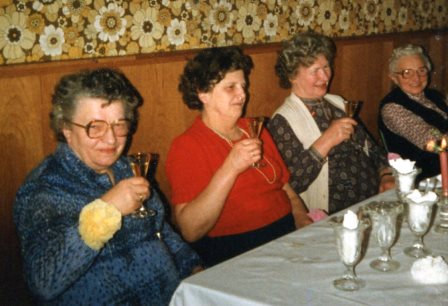 <br>um 1985