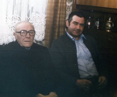 <br>um 1990