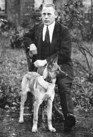 <br>um 1930