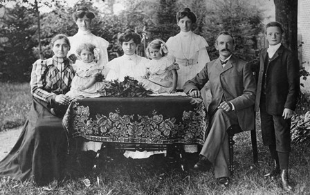<br>um 1906